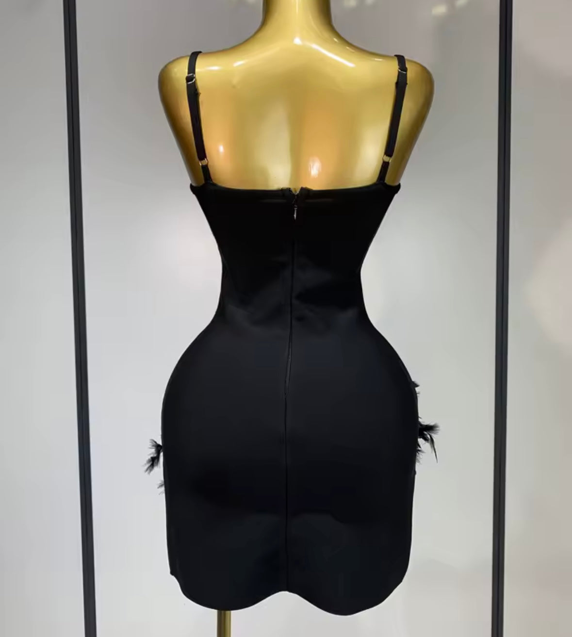 Sexy Black Sleeveless Rhinestone Embellishment Feather Dress