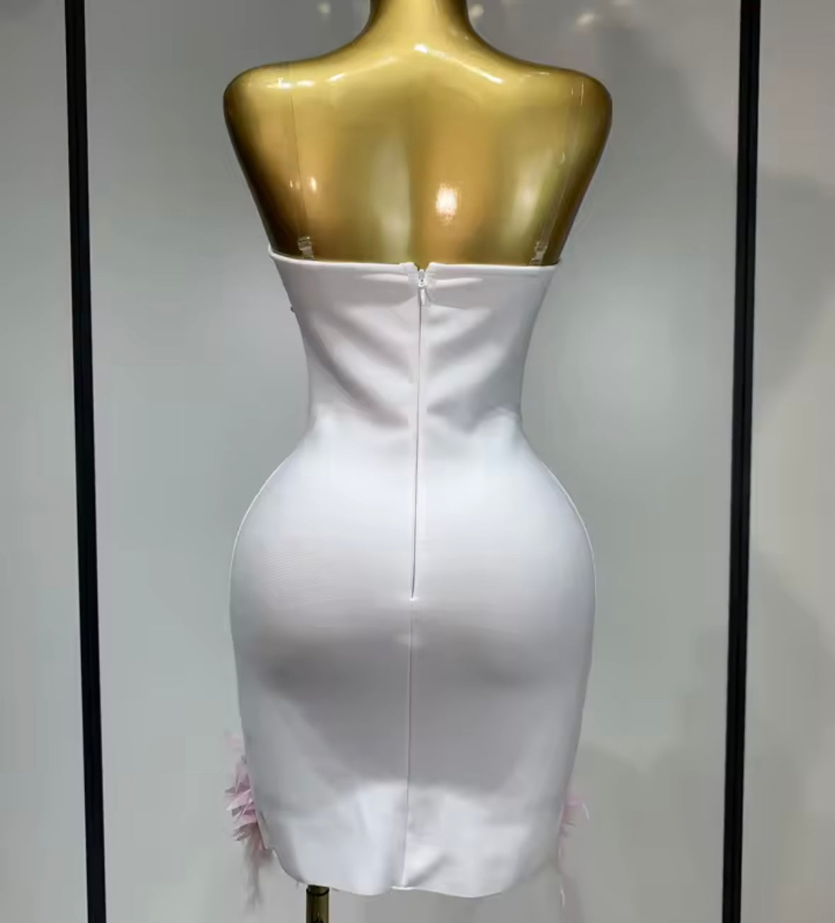 White Sexy Sleeveless Pink Rhinestone Feather Dress