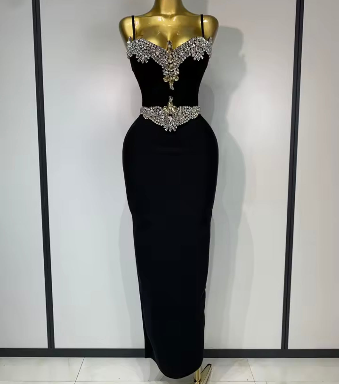 Elegant Black Floor-Length Rhinestone Embellishment Dress