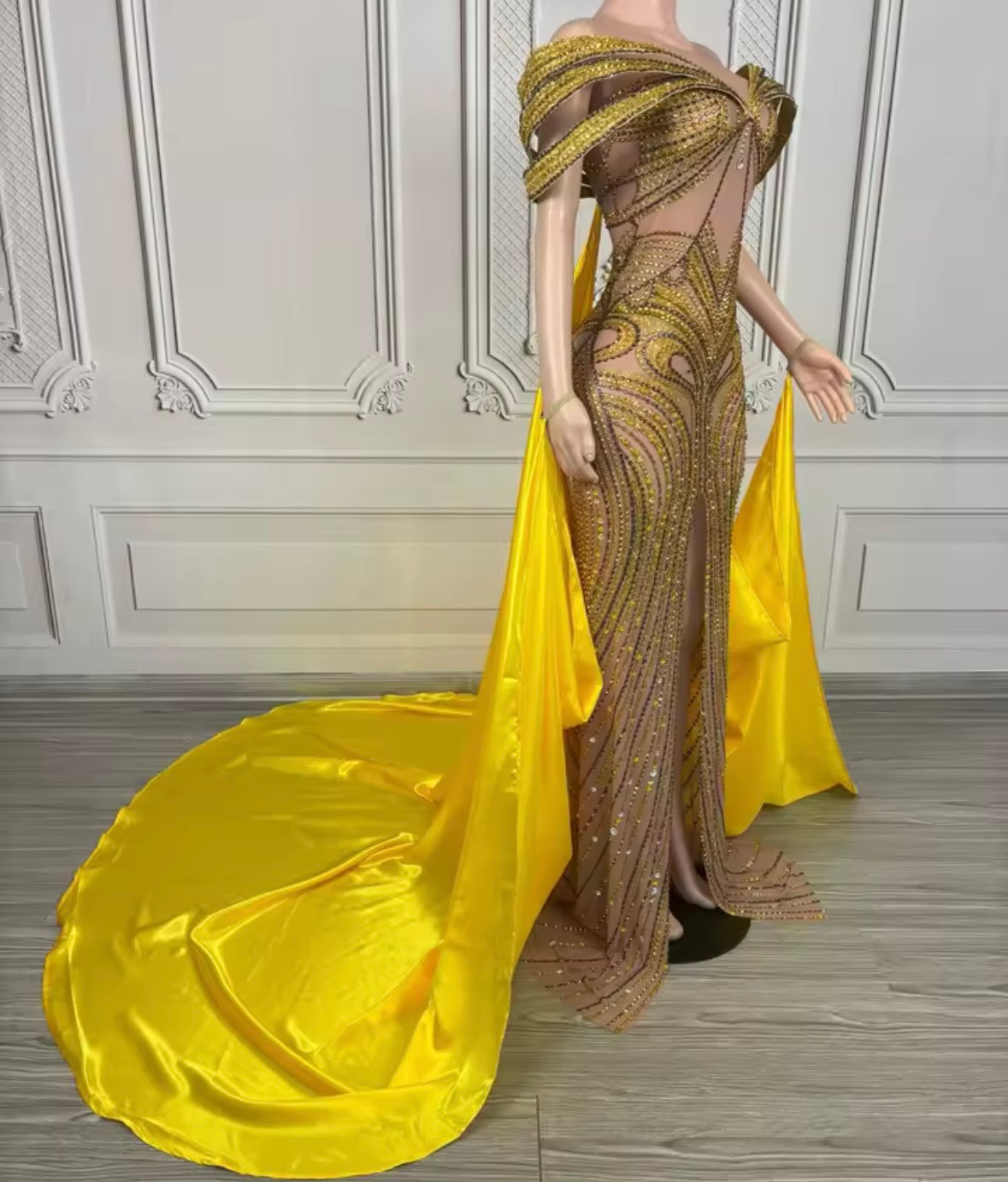 Elegant Color Rhinestone Font Split Floor-Length Dress