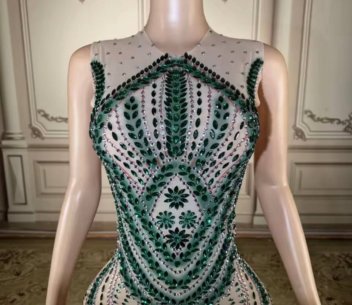 Sexy Sleeveless Crystal Rhinestone Embellishment Dress