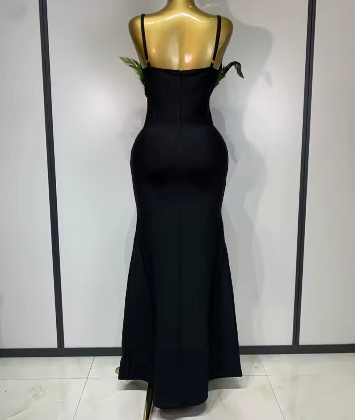 Black Elegant Feather Sleeveless Floor-Length Dress