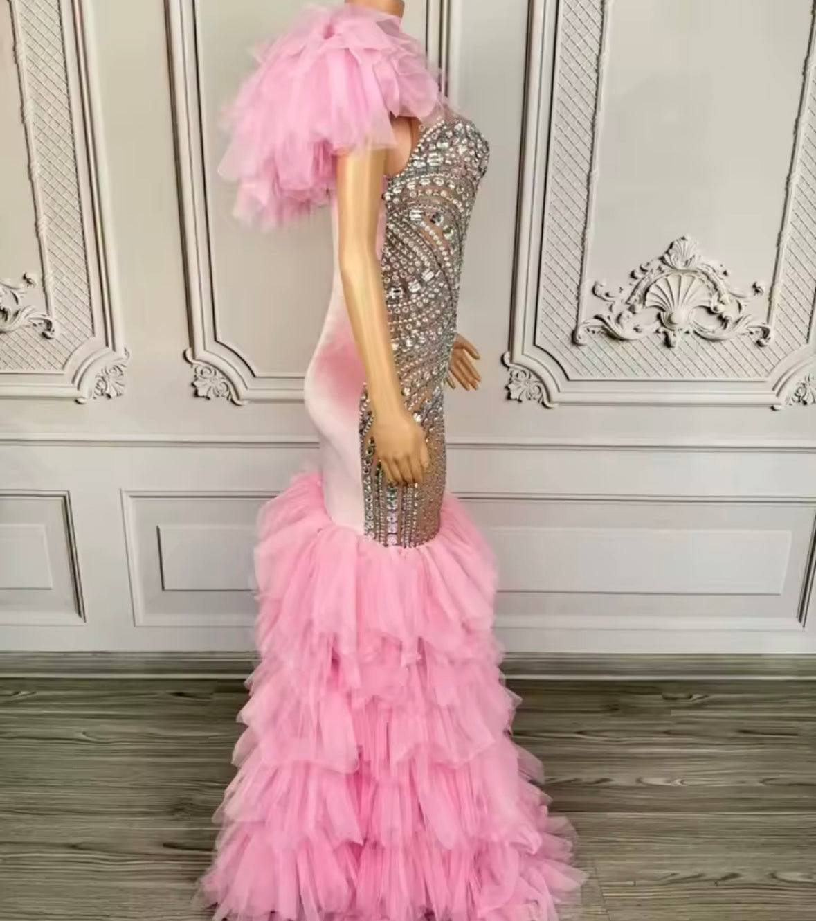Sexy Sleeveless Rhinestone Ruffle Floor-Length Dress