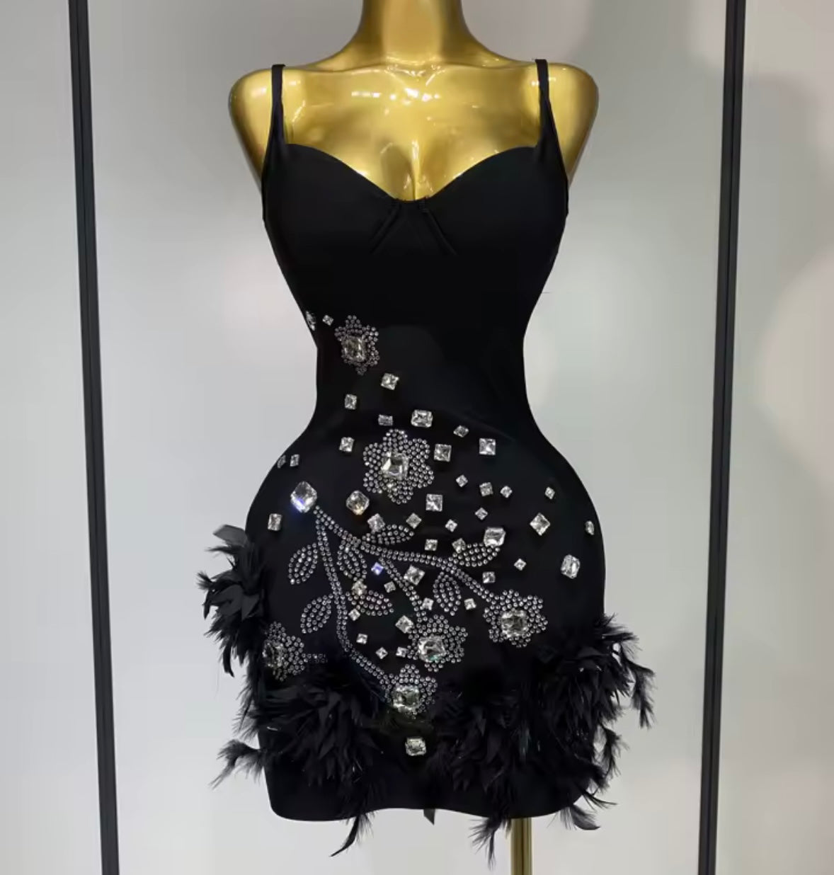 Sexy Black Sleeveless Rhinestone Embellishment Feather Dress