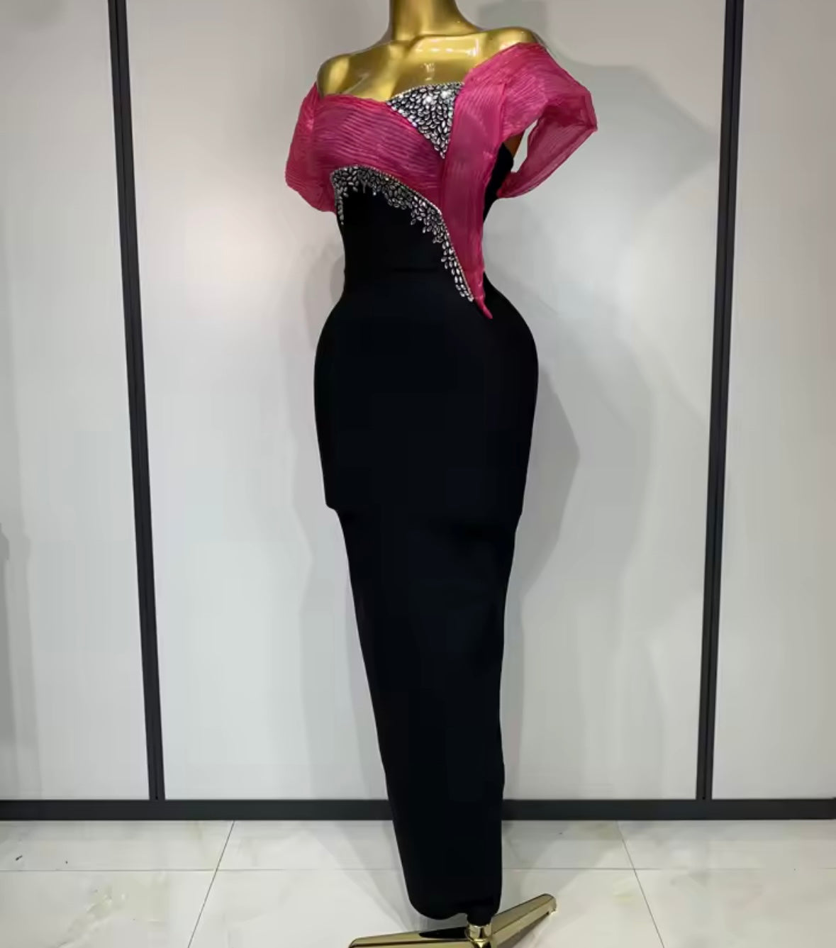 Elegant Off The Shoulder Rhinestone Black Maxi Dress