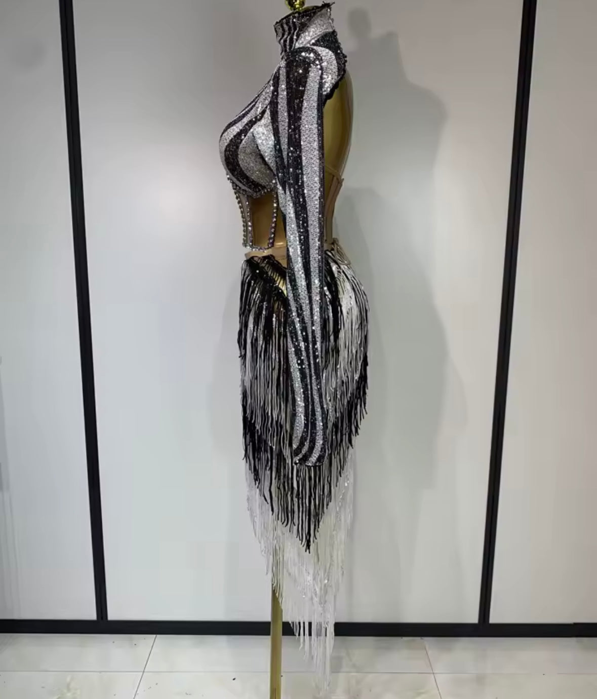 Sexy Striped Rhinestone Full Sleeve Fringe Tassel Skirt Set