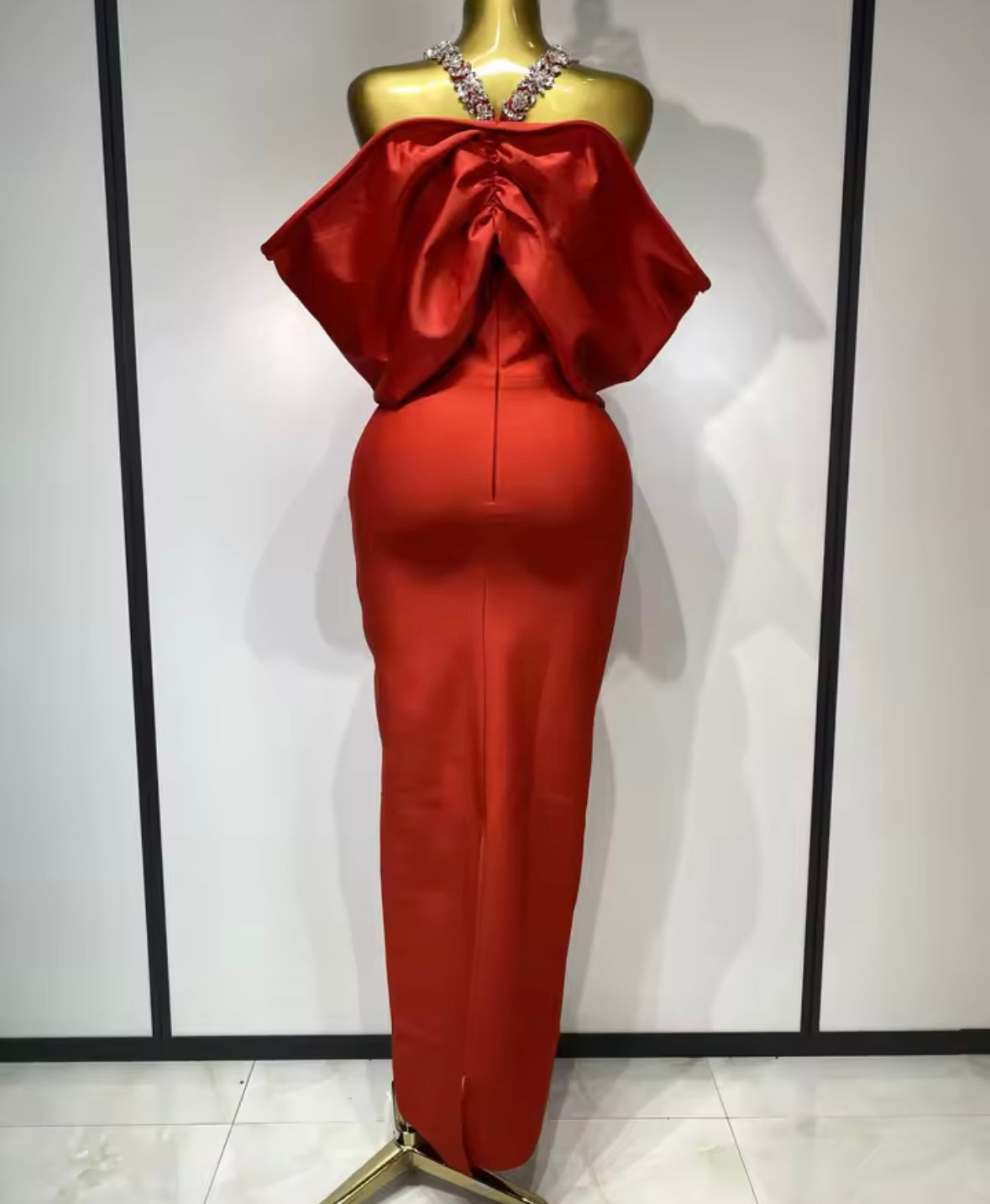 Elegant Rhinestone Halter Bow Floor-Length Dress