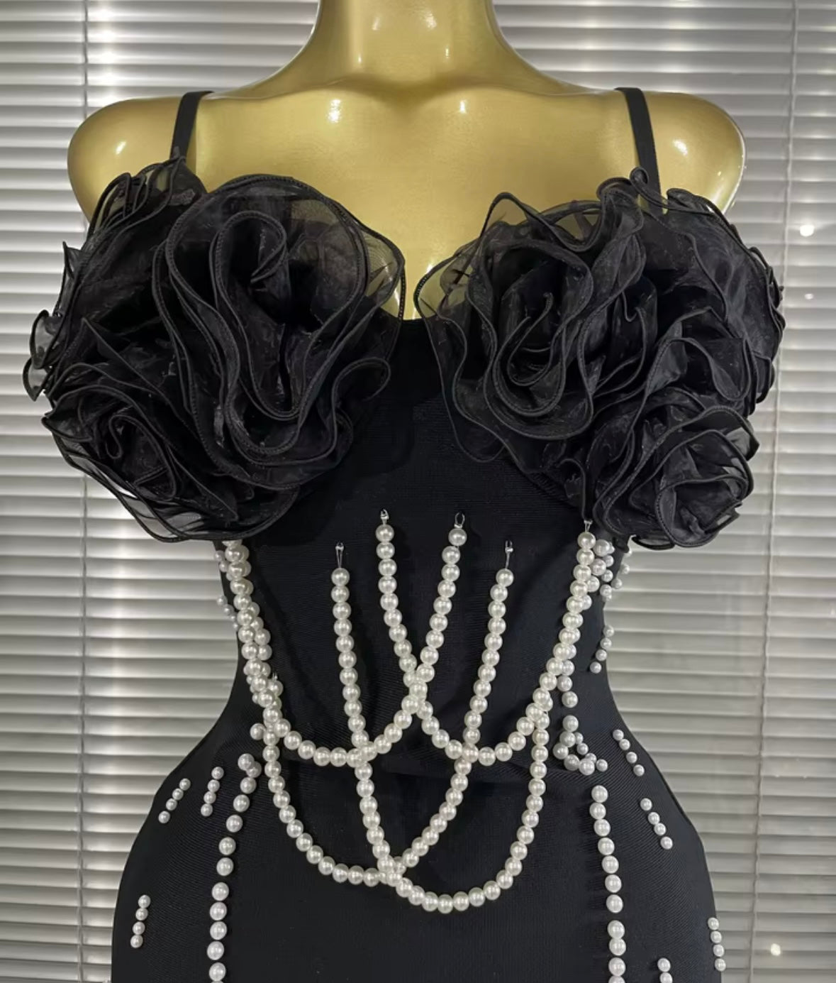 Sexy Black Sleeveless Ruffled Pearl Embellishment Dress