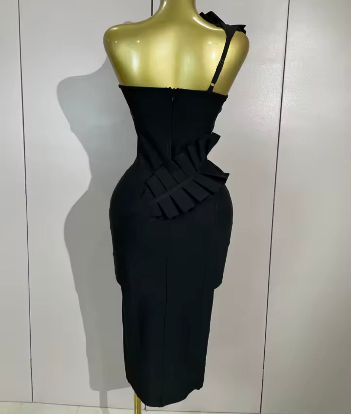 Elegant Ruffled One Shoulder Side Split Dress