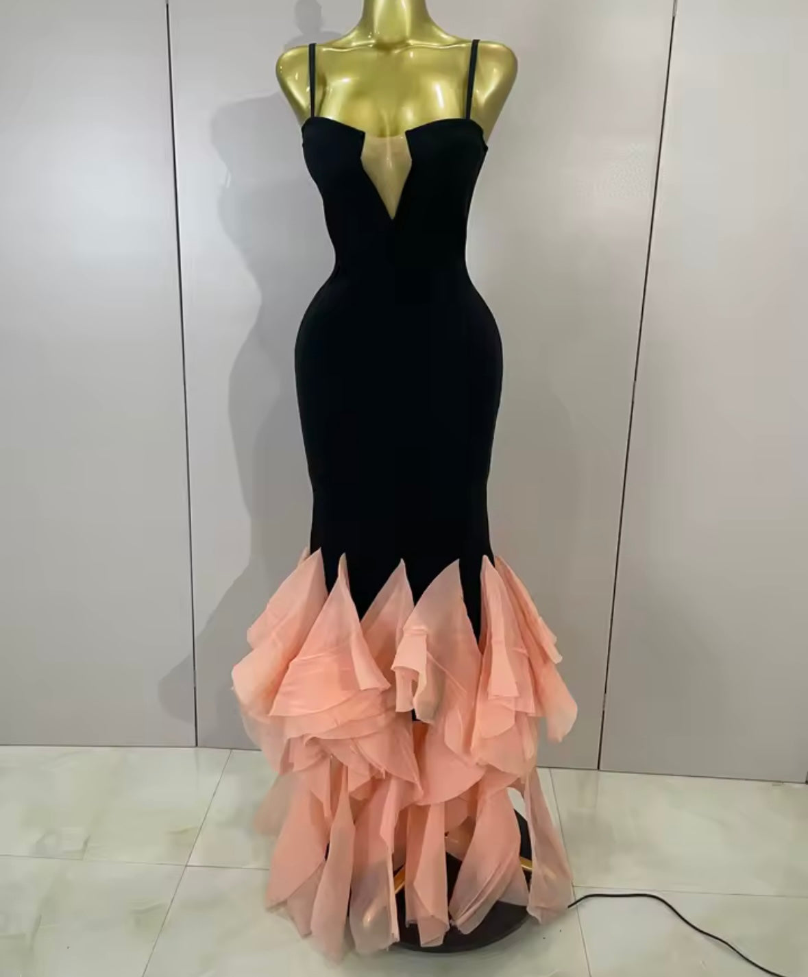 Black Elegant Sleeveless Ruffled Maxi Dress