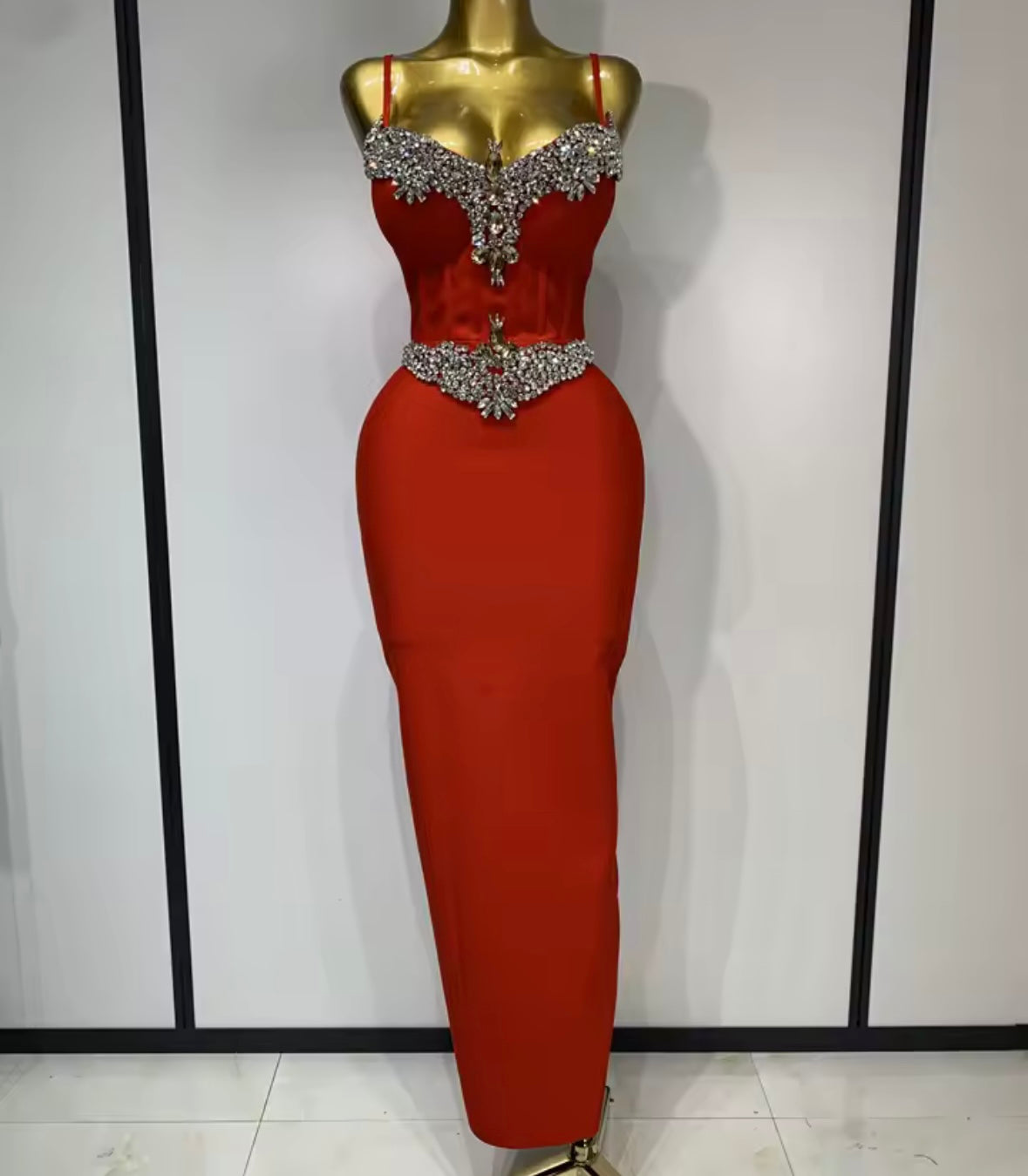 Elegant Black Floor-Length Rhinestone Embellishment Dress