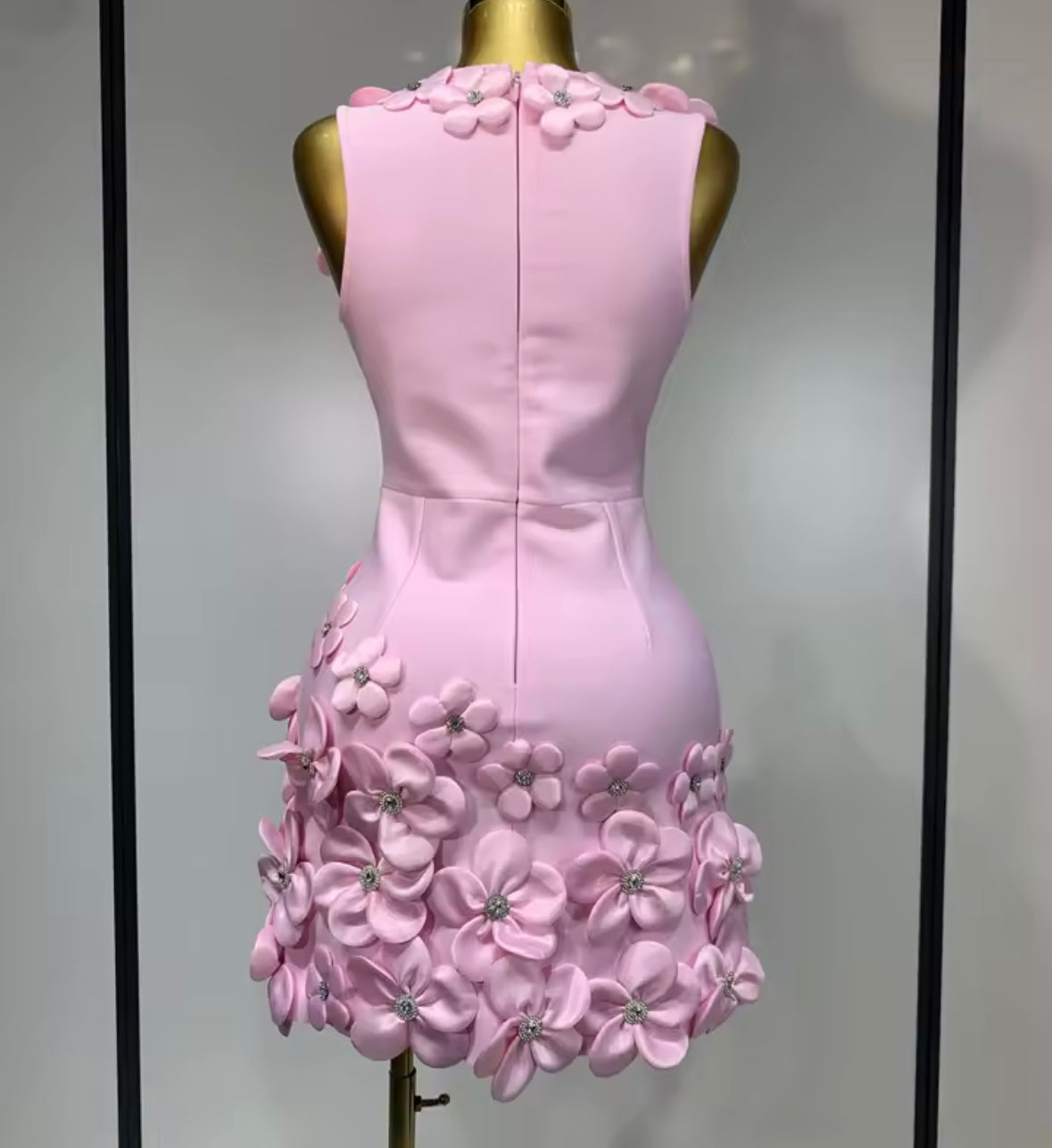 Elegant Rhinestone Floral Embellished Sleeveless Dress