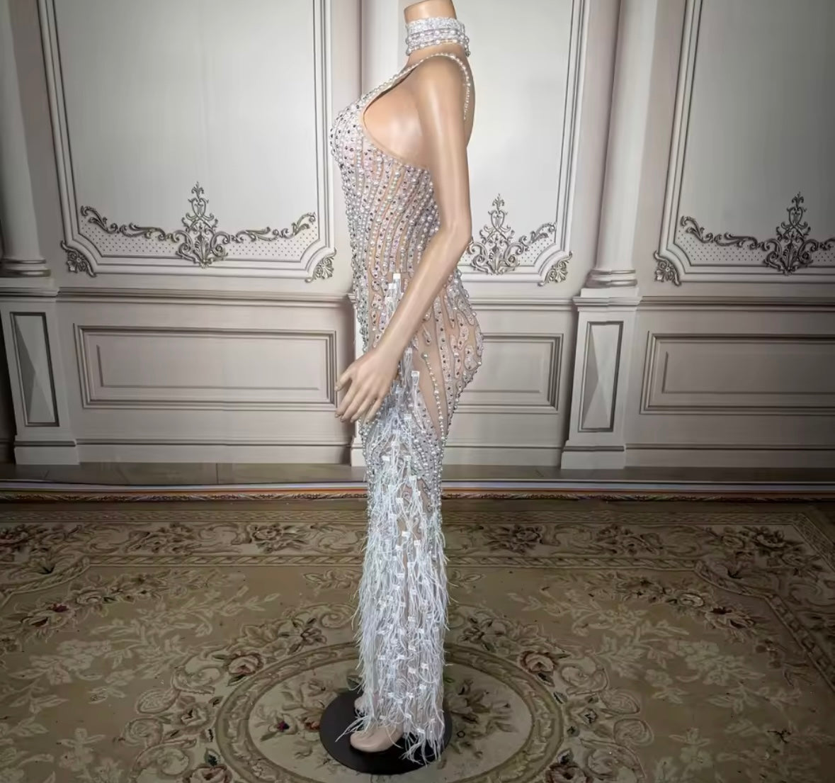 Sexy V-Neck Sleeveless Pearl Rhinestone Feather Maxi Dress