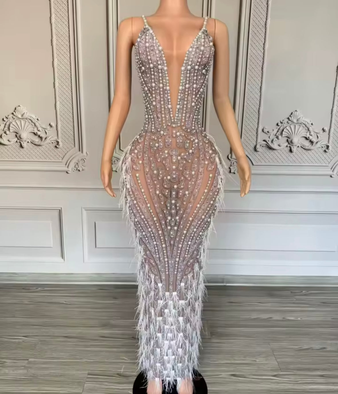 Sexy Sleeveless Rhinestone Embellishment Feather Maxi Dress