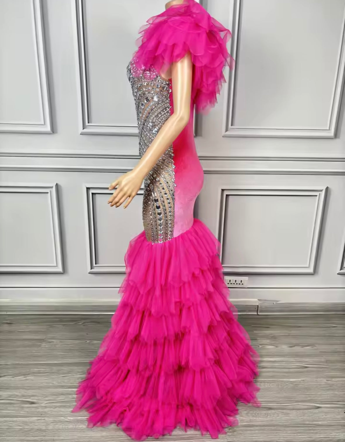 Sexy Sleeveless Rhinestone Ruffle Floor-Length Dress