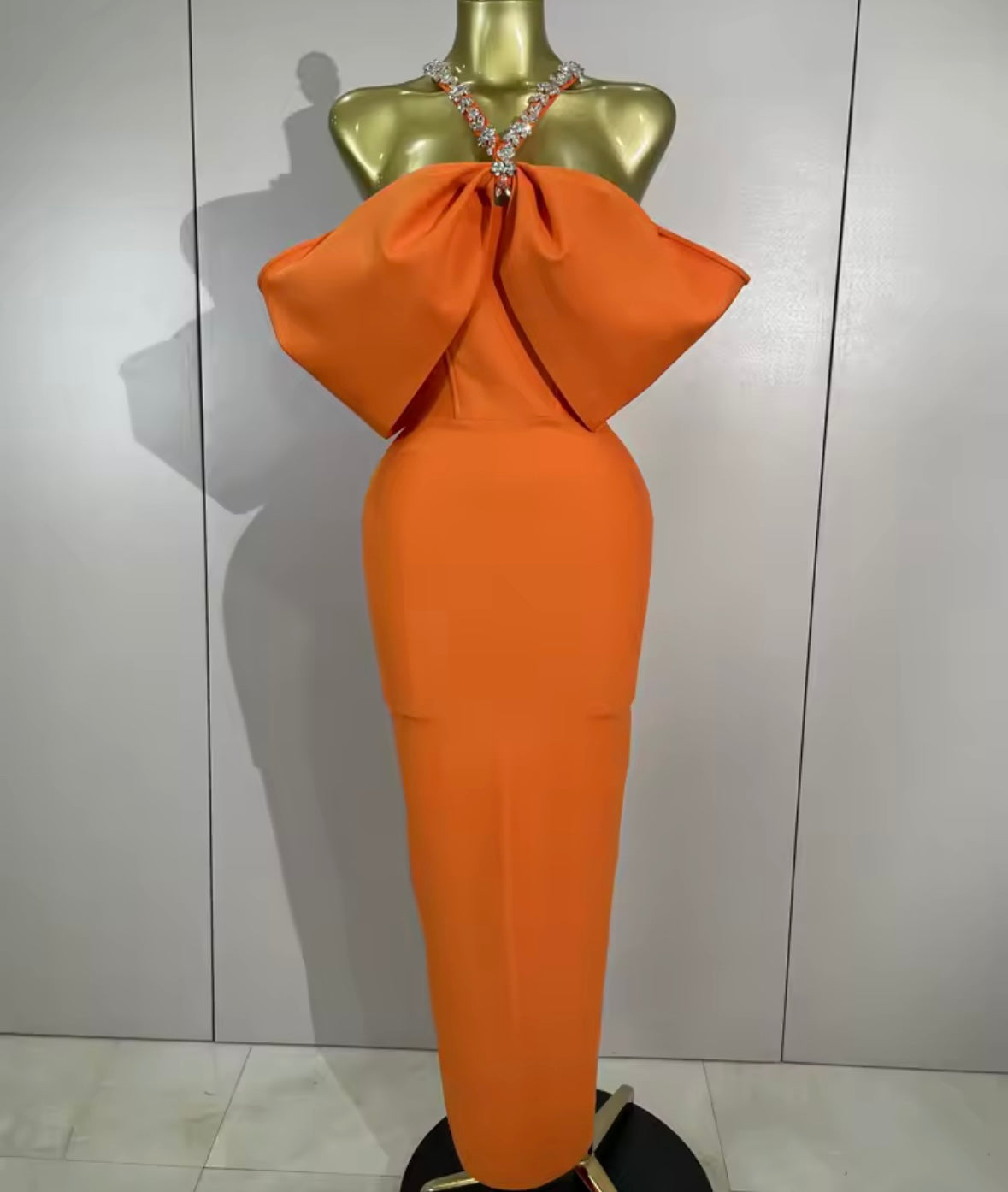 Elegant Rhinestone Halter Bow Floor-Length Dress
