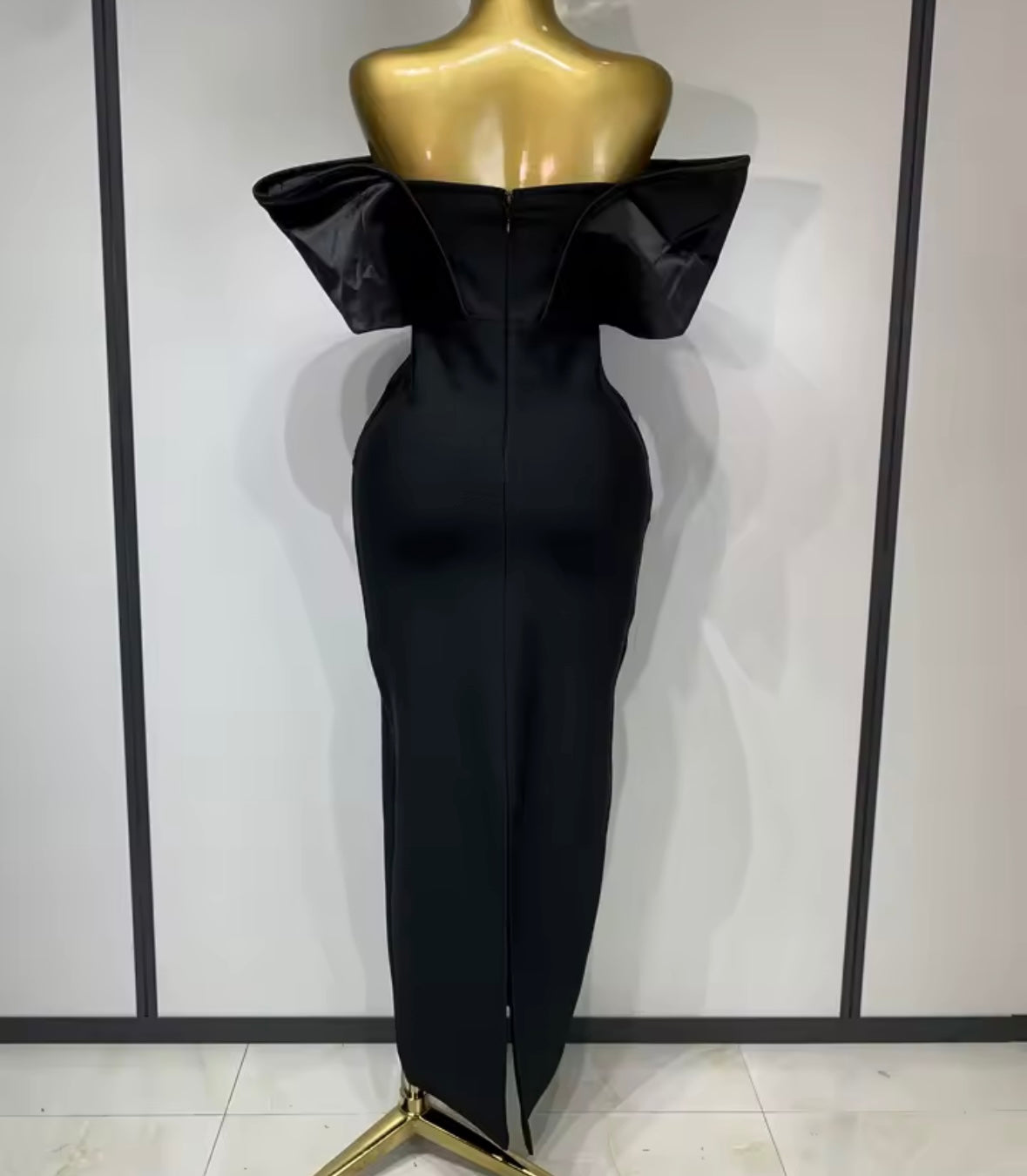 Black Elegant Off The Shoulder Rhinestone Tassel Maxi Dress