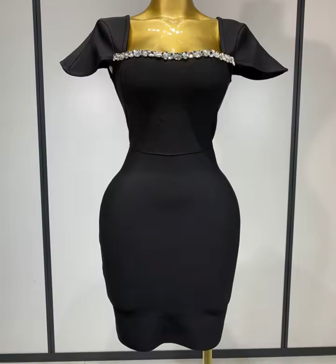 Elegant Rhinestone Short Sleeve Back Zipper Dress