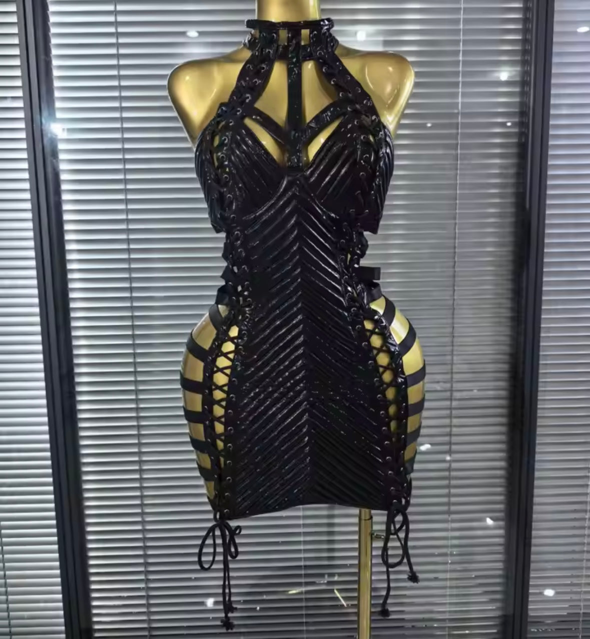 Sexy Halter Sleeveless Hollow Out Tie Up Dress