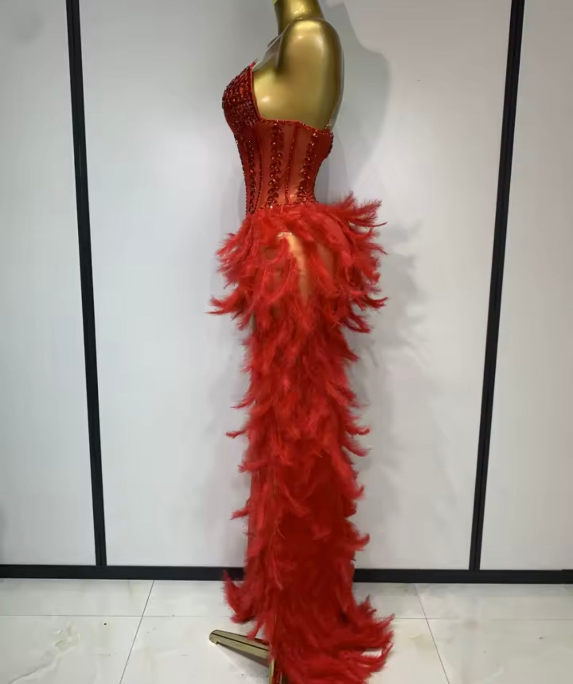 Sexy Crystal Sleeveless Feather Asymmetrical Dress