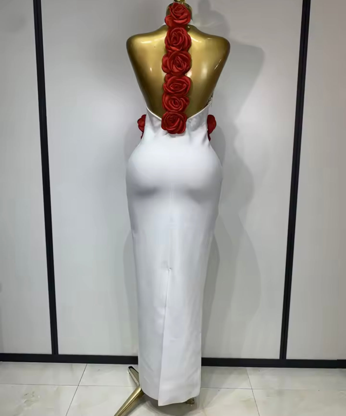 White Elegant Red Floral Sleeveless Floor-Length Dress