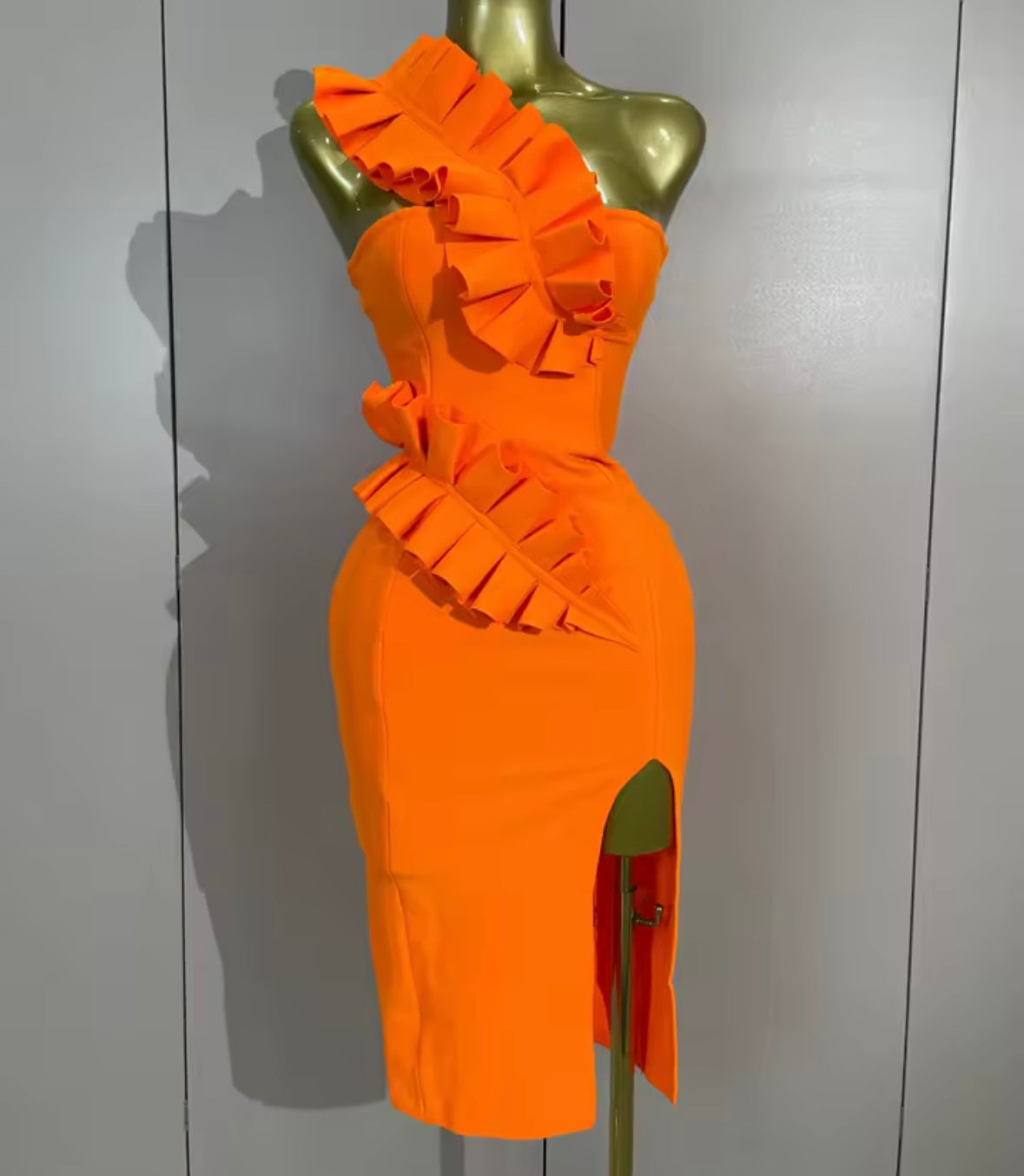 Elegant Ruffled One Shoulder Side Split Dress