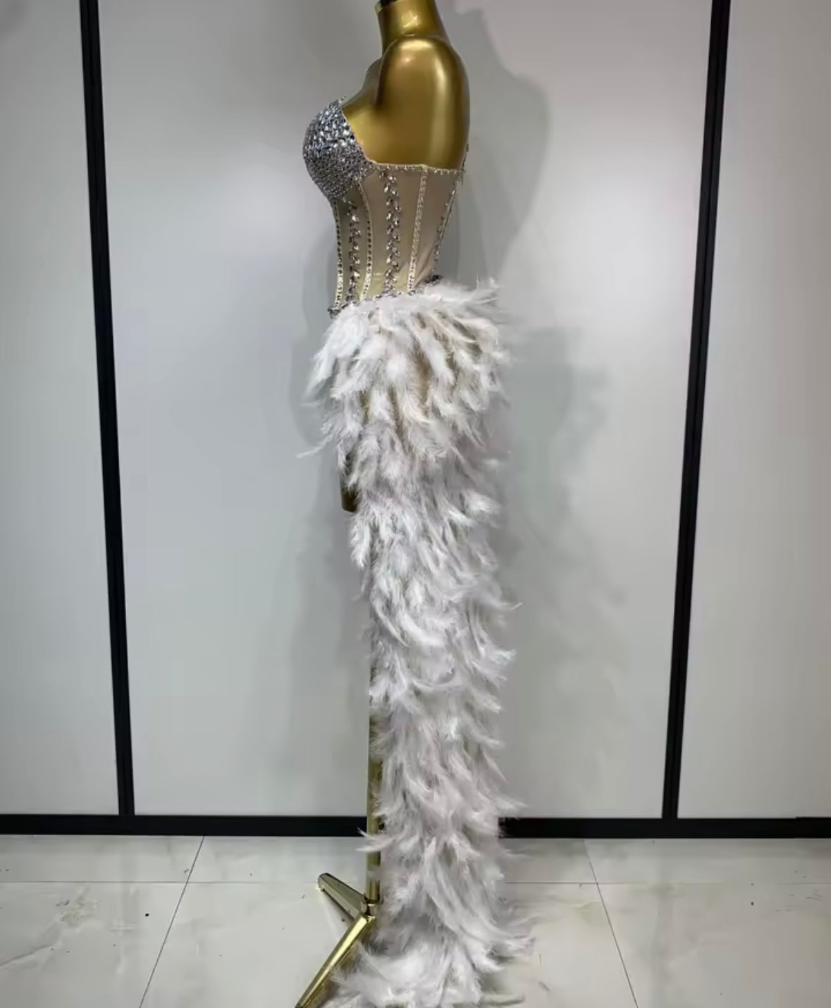 Sexy Crystal Sleeveless Feather Asymmetrical Dress