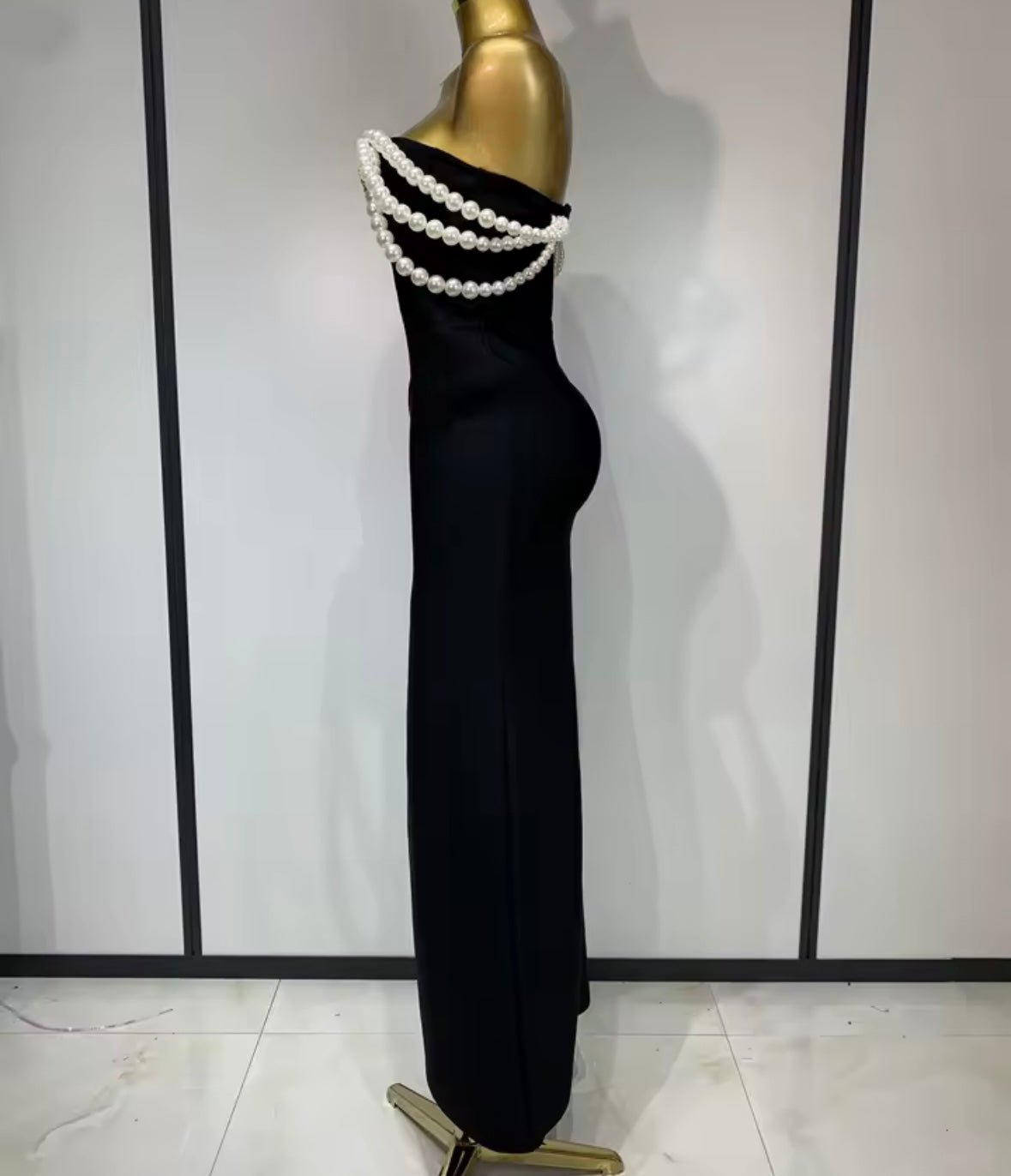 Elegant Black Pearl V-Neck Side Split Floor-Length Dress
