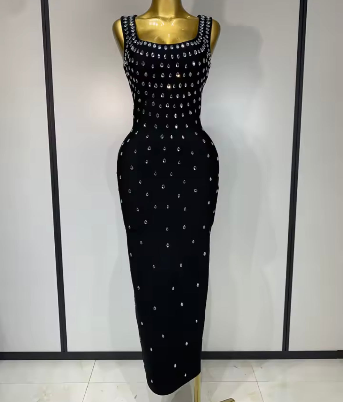 Sleeveless Elegant Rhinestone Embellishment Midi-Length Dress