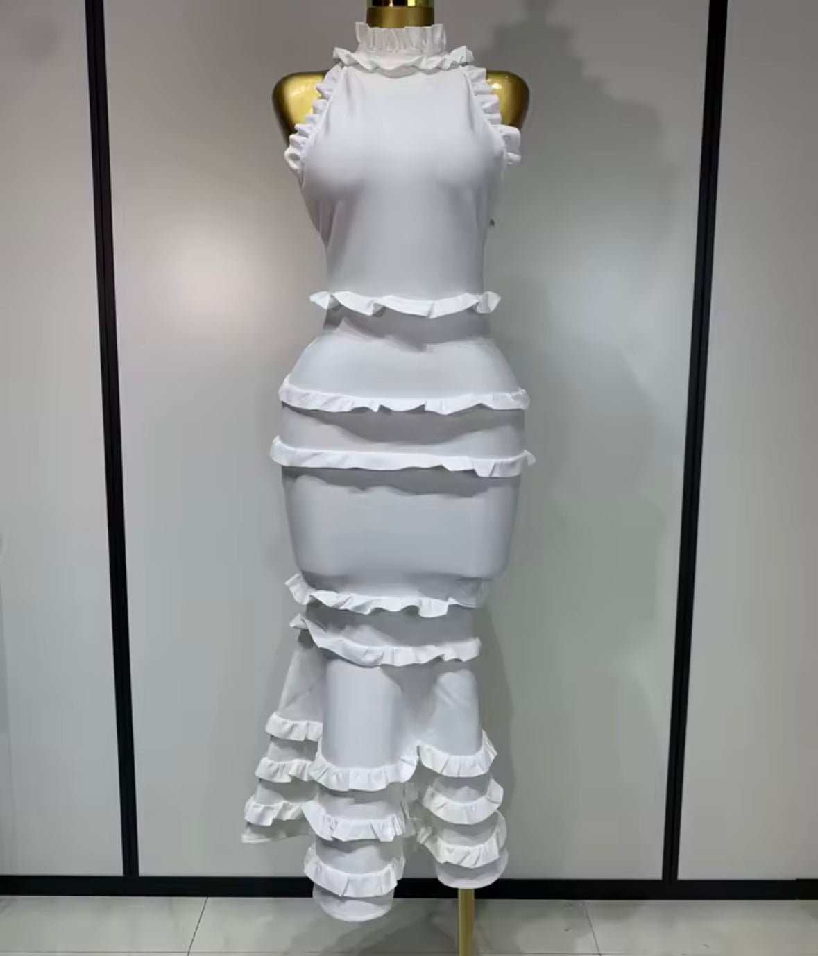 Sexy Sleeveless Open Back Ruffled Mermaid Dress