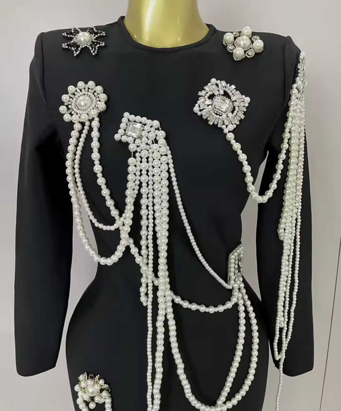 Elegant Black Pearl Rhinestone Full Sleeve Dress