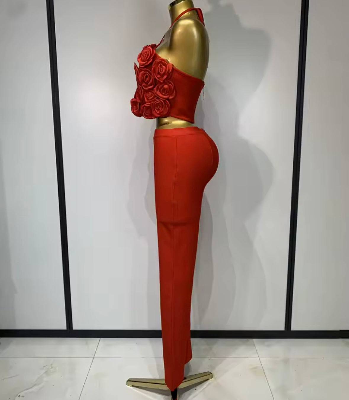 Halter Sleeveless 3D Floral Crop Two Piece Pant Set