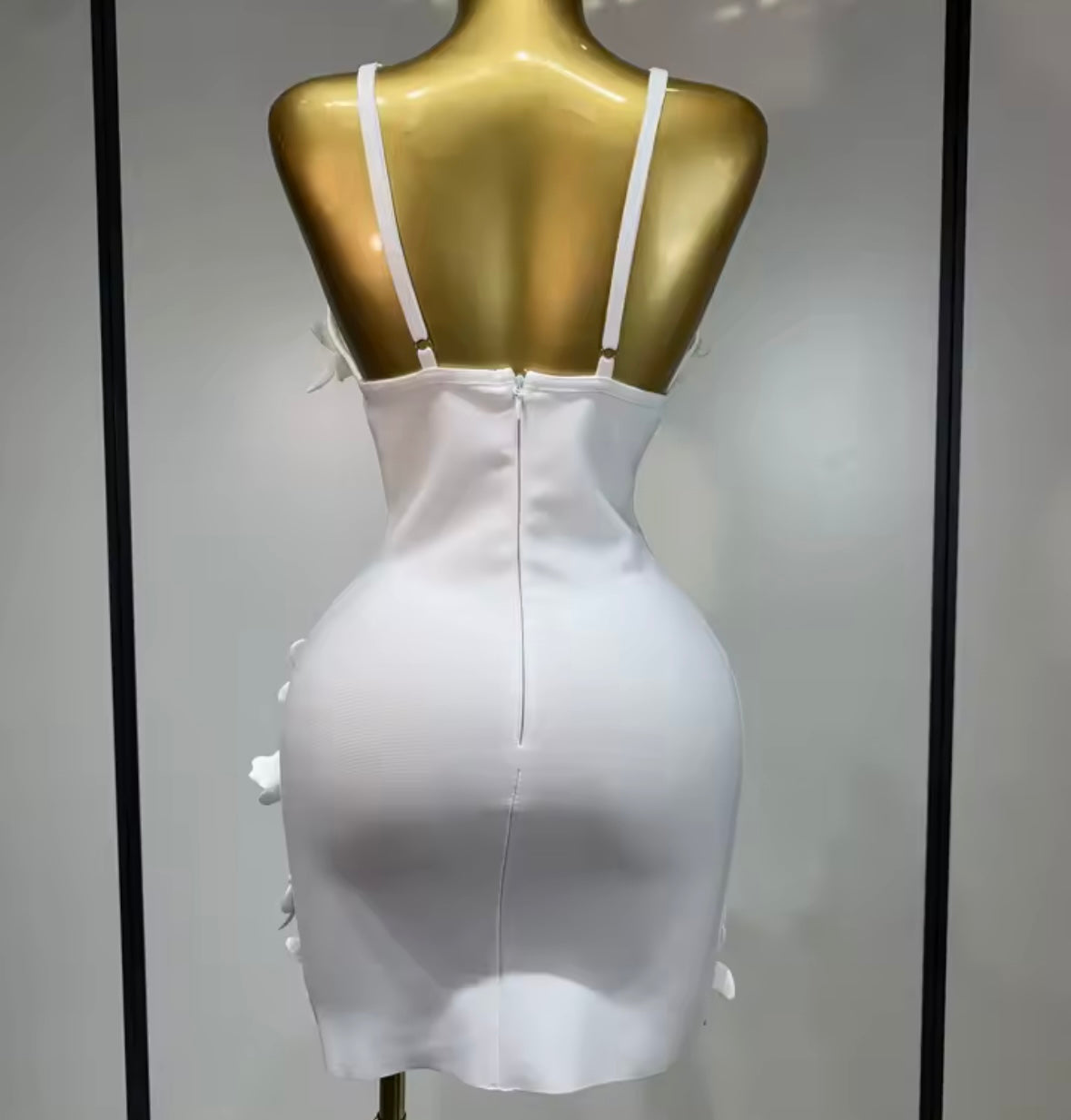 Sexy Sleeveless 3D Floral Embellishment Dress