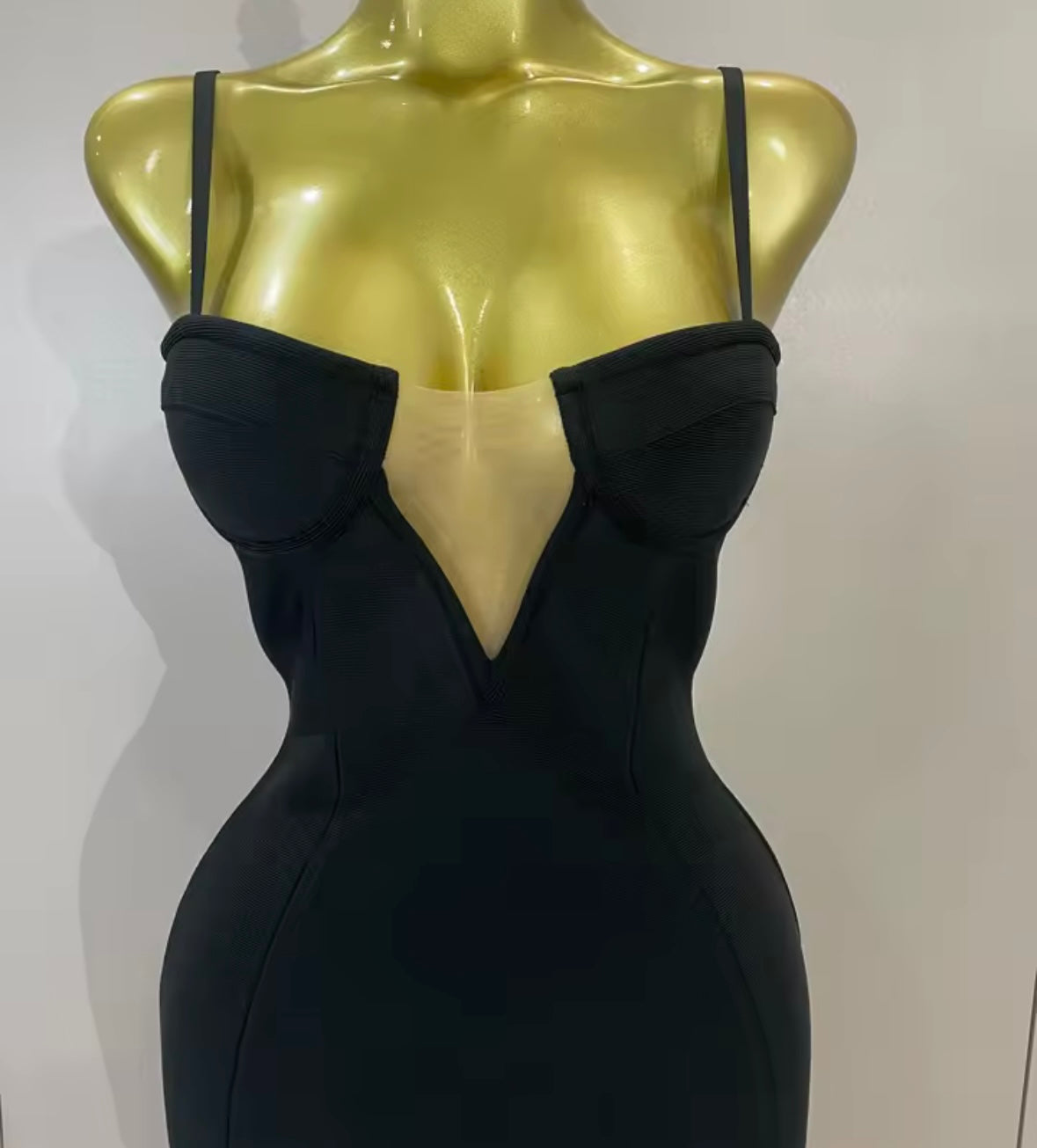 Black Elegant Sleeveless Ruffled Maxi Dress