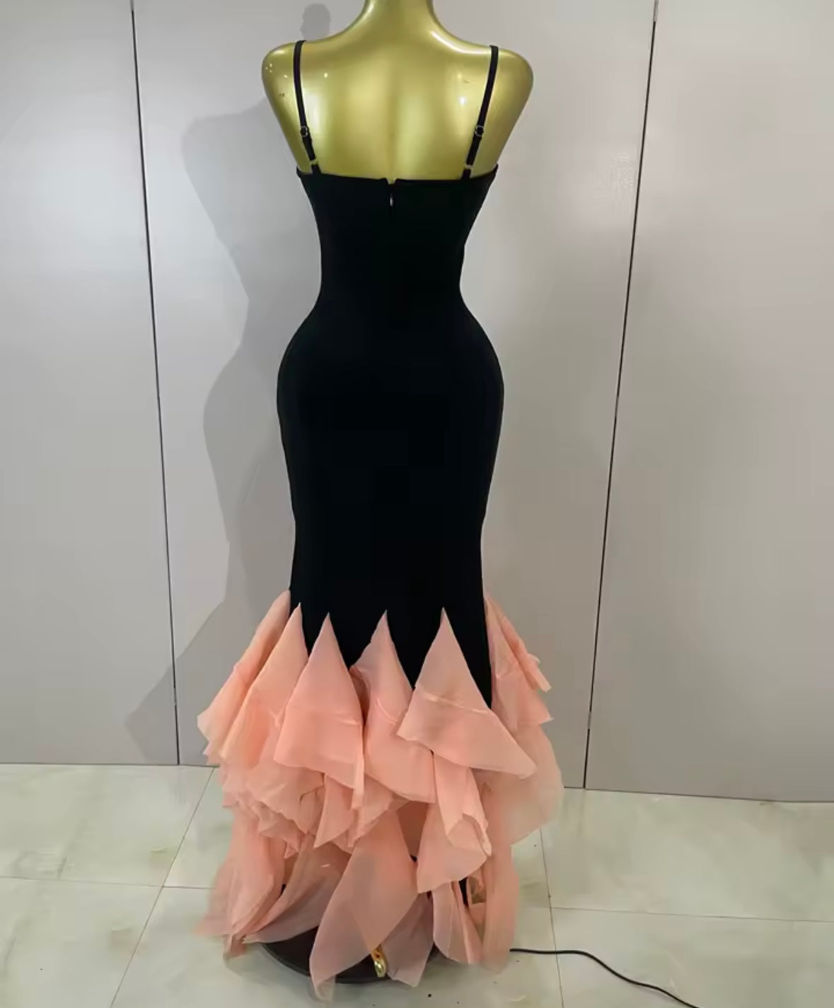 Black Elegant Sleeveless Ruffled Maxi Dress