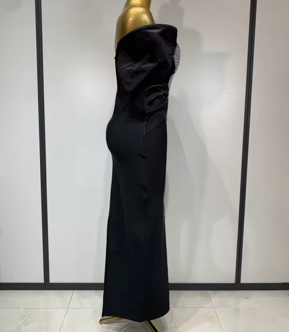 Black Elegant Off The Shoulder Rhinestone Tassel Maxi Dress