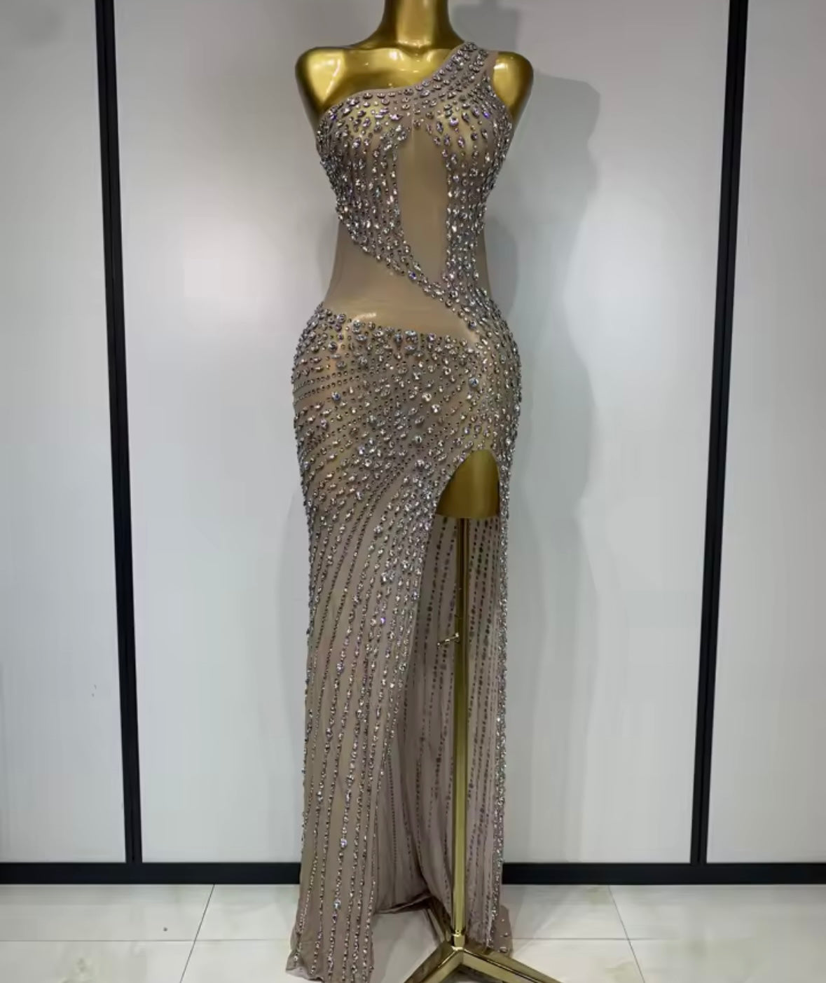 Elegant One Shoulder Rhinestone Embellishment Floor-Length Dress