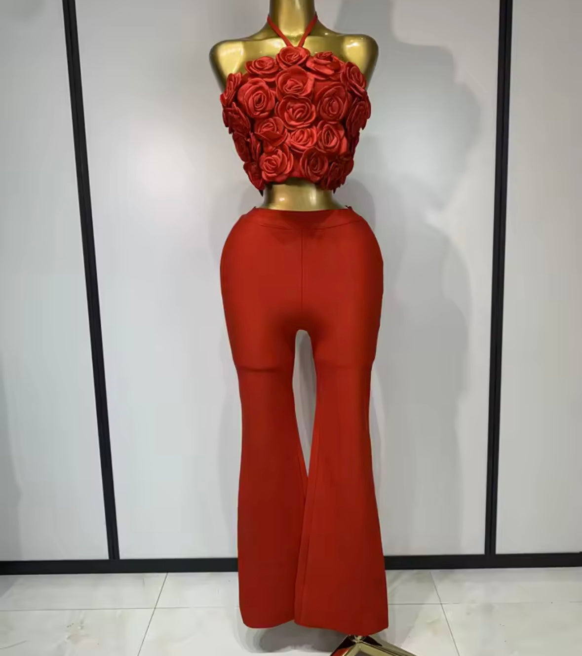 Halter Sleeveless 3D Floral Crop Two Piece Pant Set