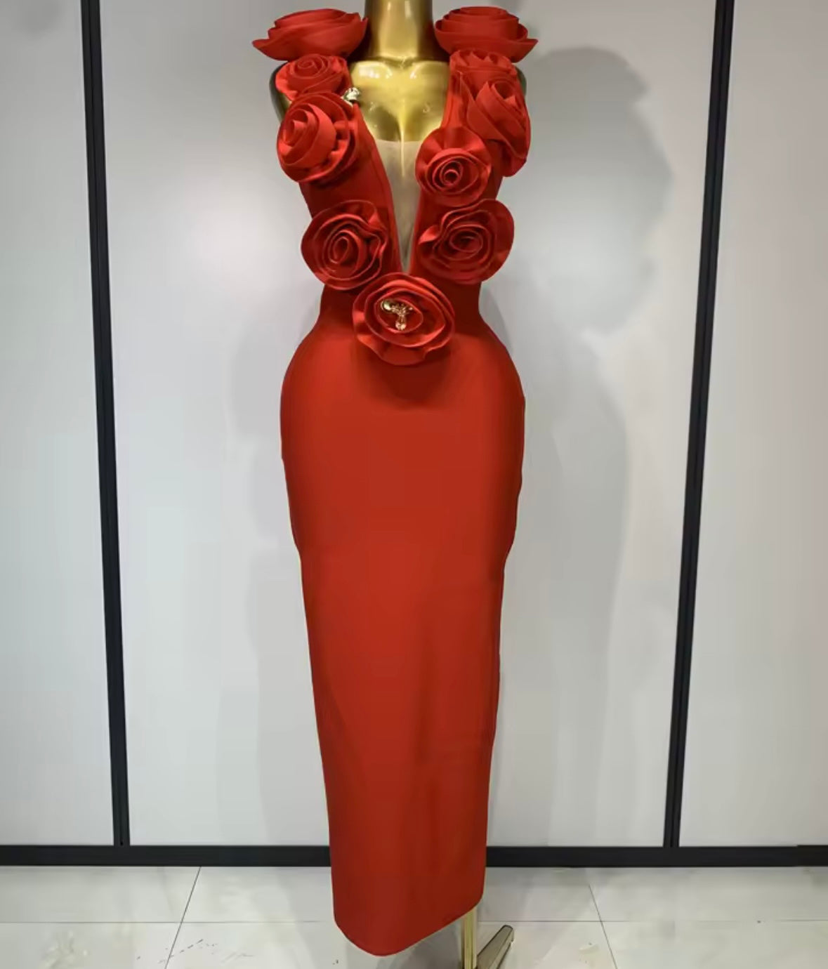 Elegant Floral Embellishment Sleeveless Maxi Dress