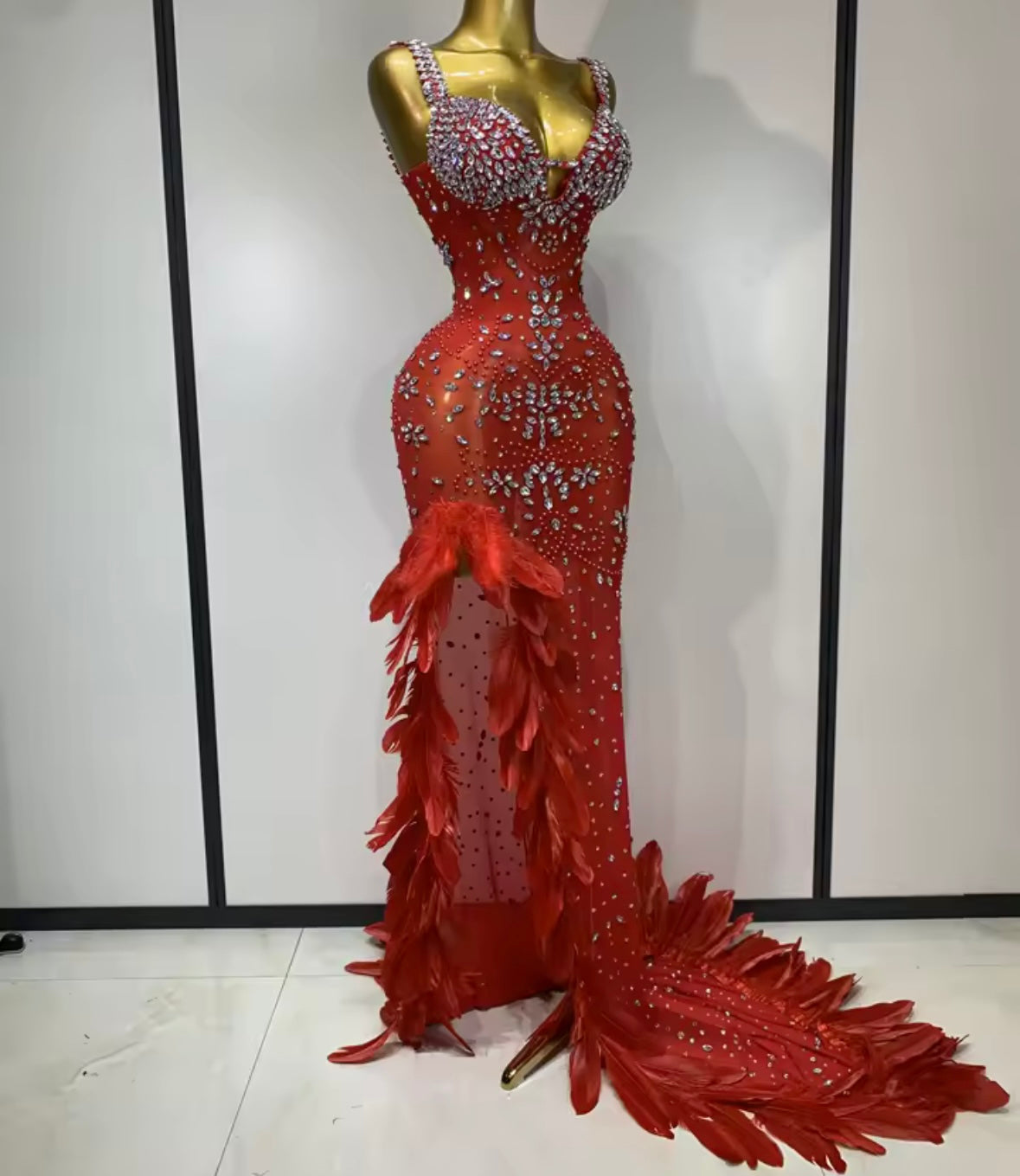 Red Sexy Sleeveless Rhinestone Feather Floor-Length Dress