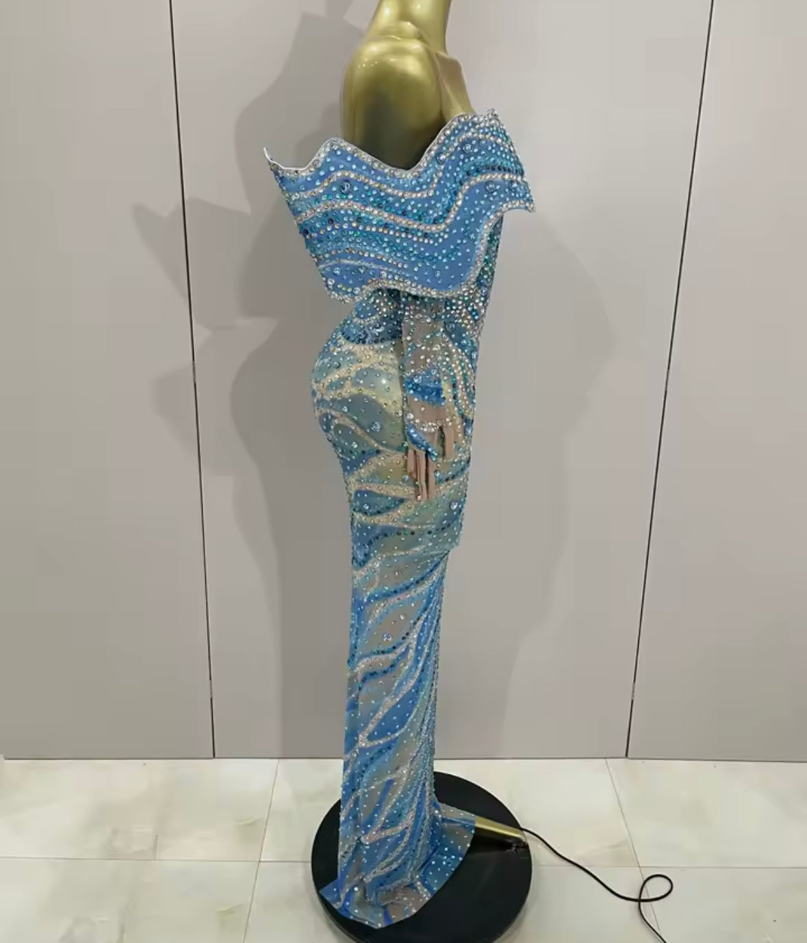 Elegant Rhinestone Embellishment Glove Floor-Length Dress