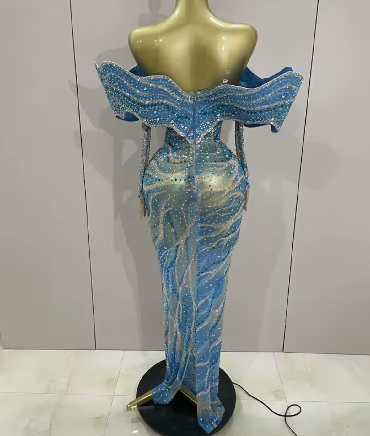 Elegant Rhinestone Embellishment Glove Floor-Length Dress