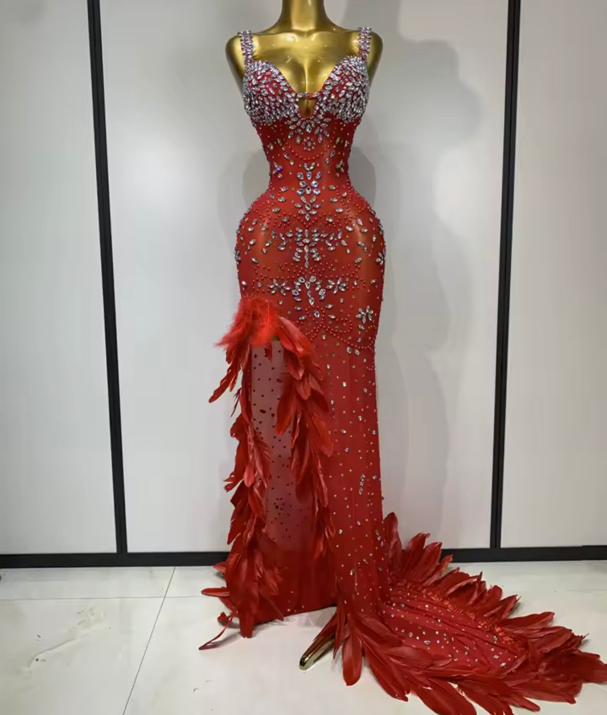 Red Sexy Sleeveless Rhinestone Feather Floor-Length Dress