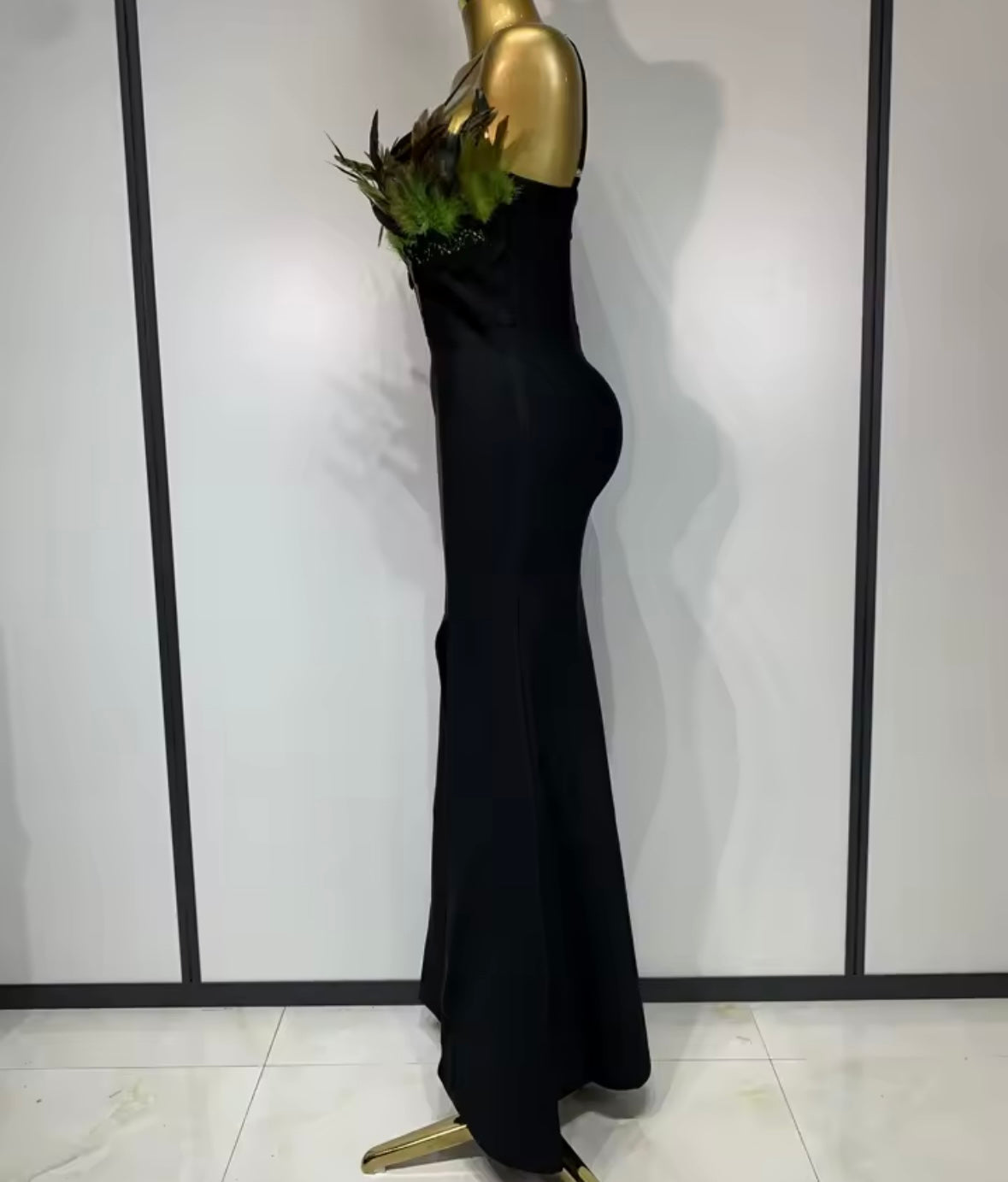 Black Elegant Feather Sleeveless Floor-Length Dress