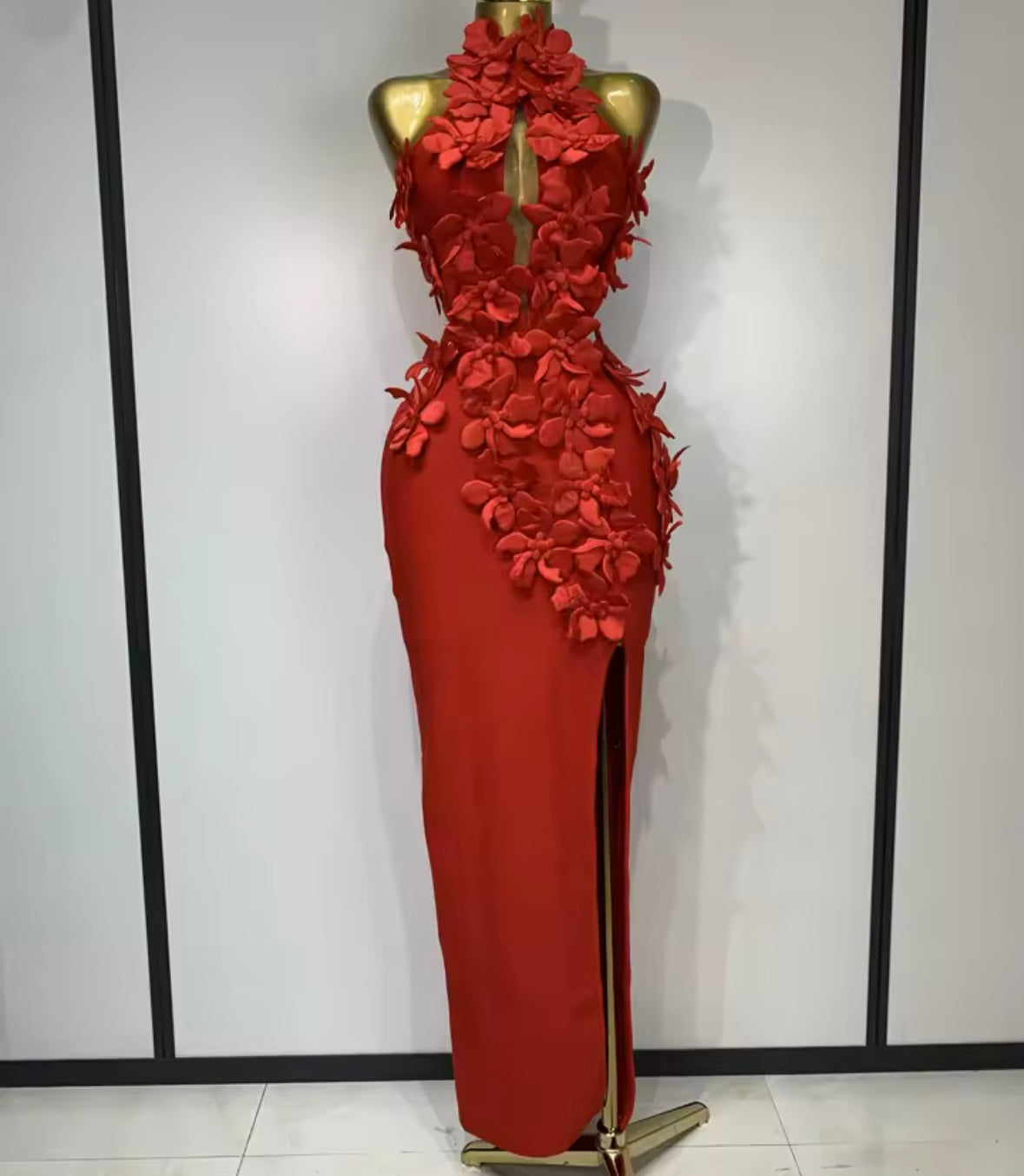 Elegant Sleeveless Floral Embellishment Floor-Length Dress