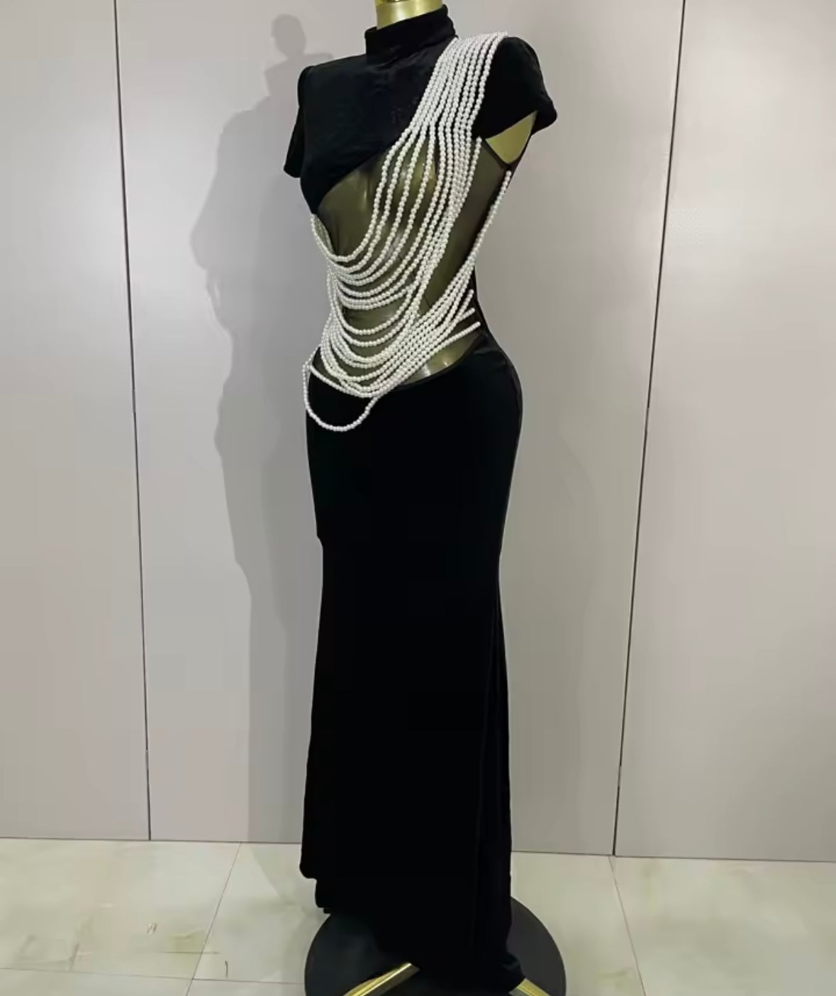Elegant Black Pearl Short Sleeve Floor-Length Dress