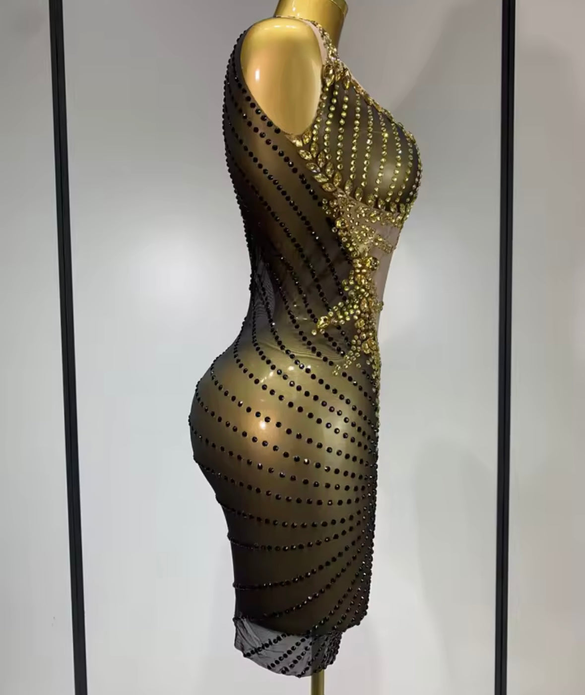 Sexy Sleeveless Rhinestone Embellishment Short Dress