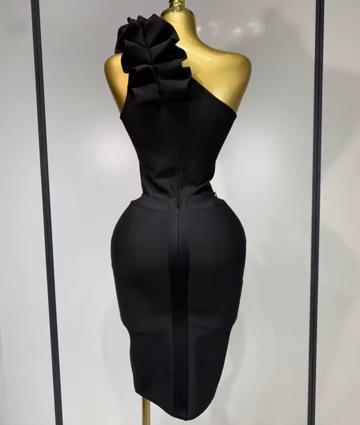 Sexy One Shoulder Ruffled Sleeveless Bandage Skirt Set
