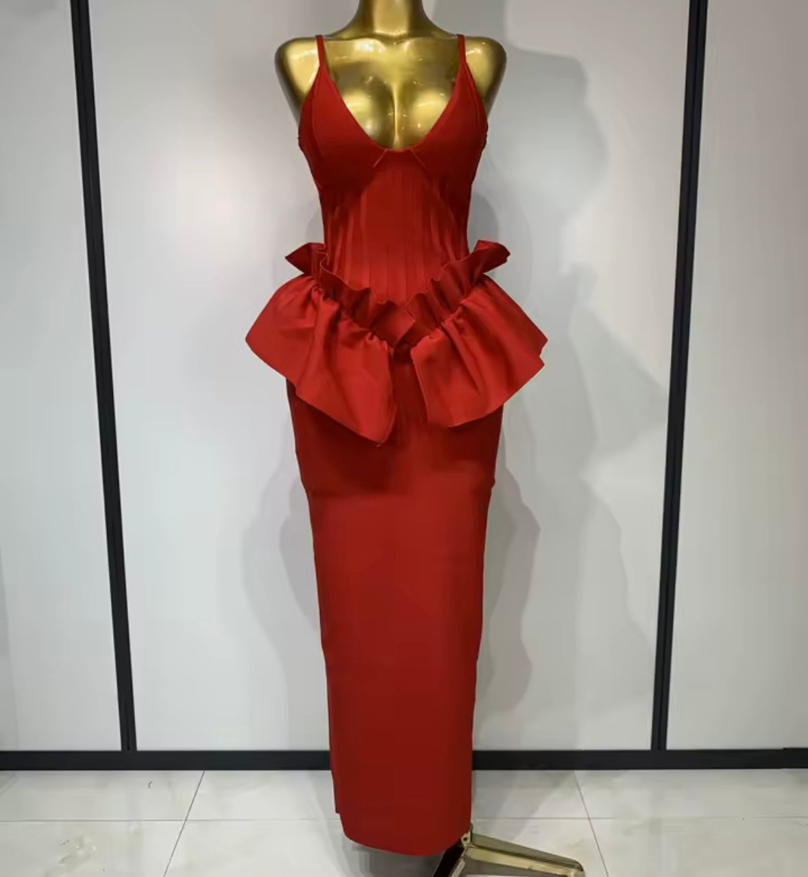Red Elegant Sleeveless Ruffled Maxi Dress