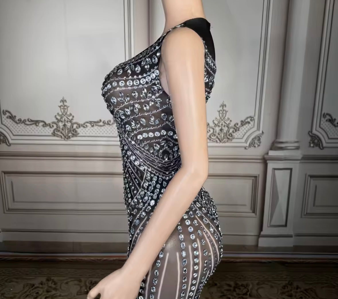 Sexy Sleeveless Black Crystal Rhinestone Floor-Length Dress